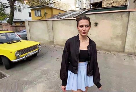 Случайно встретил Катьку, которая раньше всем давала, она совсем не изменилась.